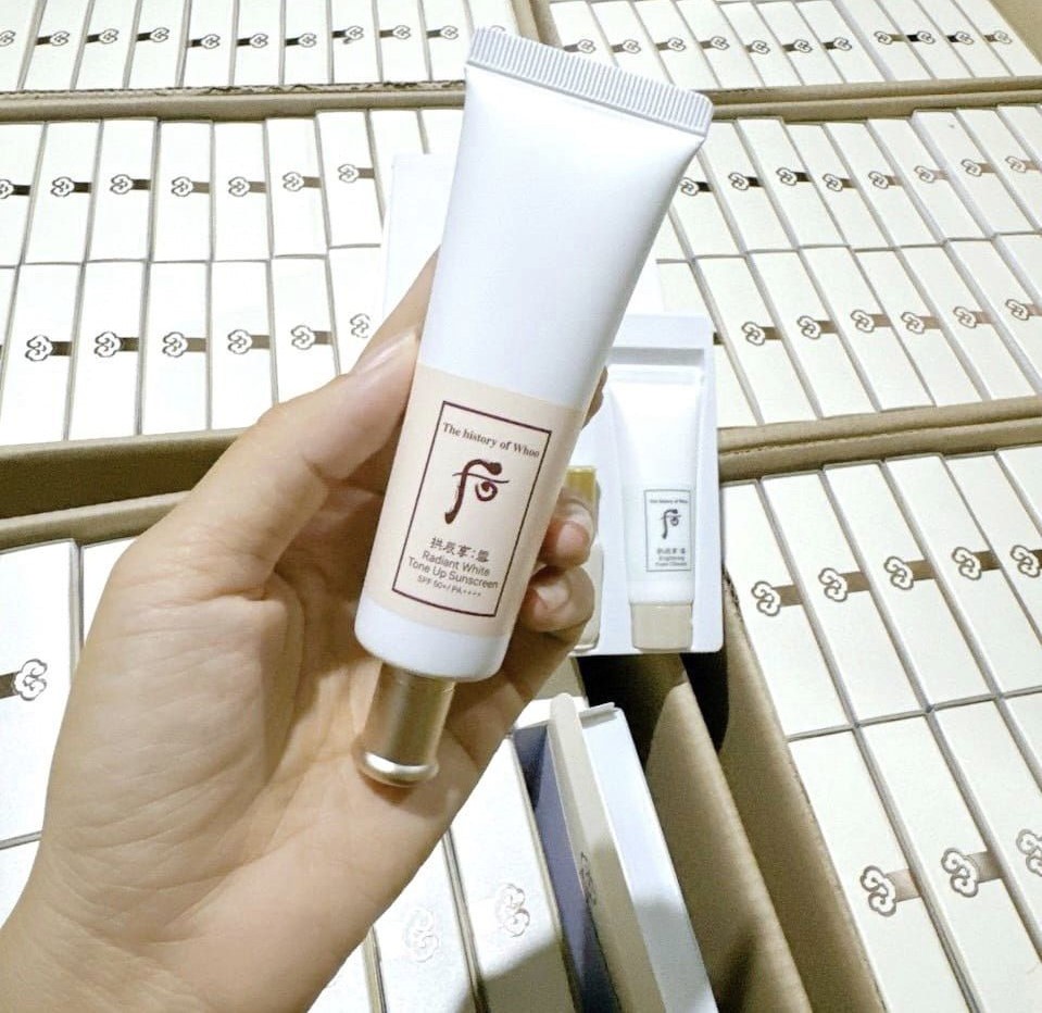 Set Kem Chống Nắng Nâng Tone Da WHOO Seol Radiant White Tone Up Sunscreen SPF50 PA 3