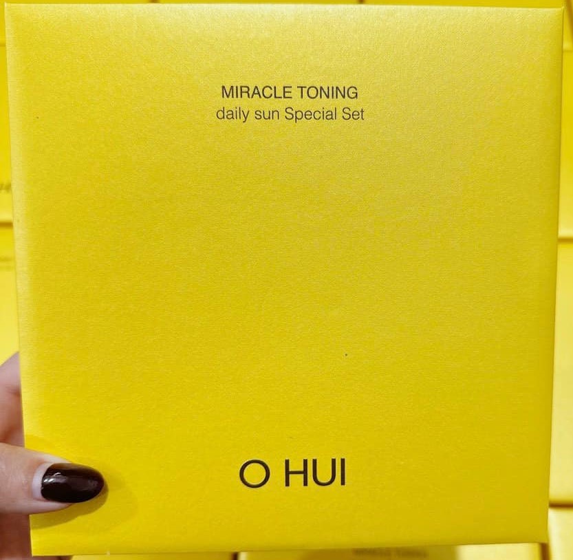 Set Kem Chống Nắng Đa Năng Ohui Miracle Toning Daily Sun 1