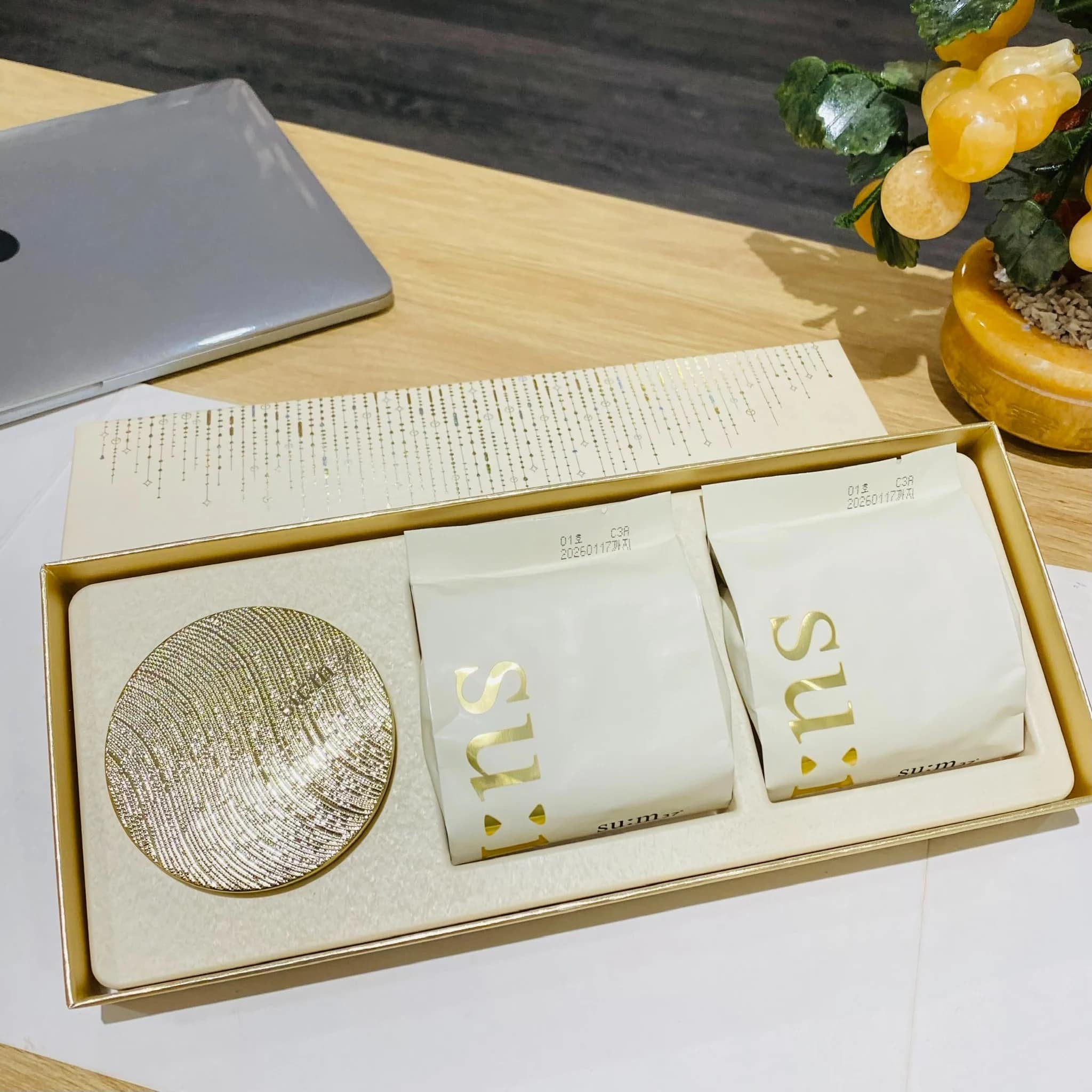 Set Phấn Nước Tinh Chất Vàng Sum37 Losec Summa Elixir Golden Cushion 1
