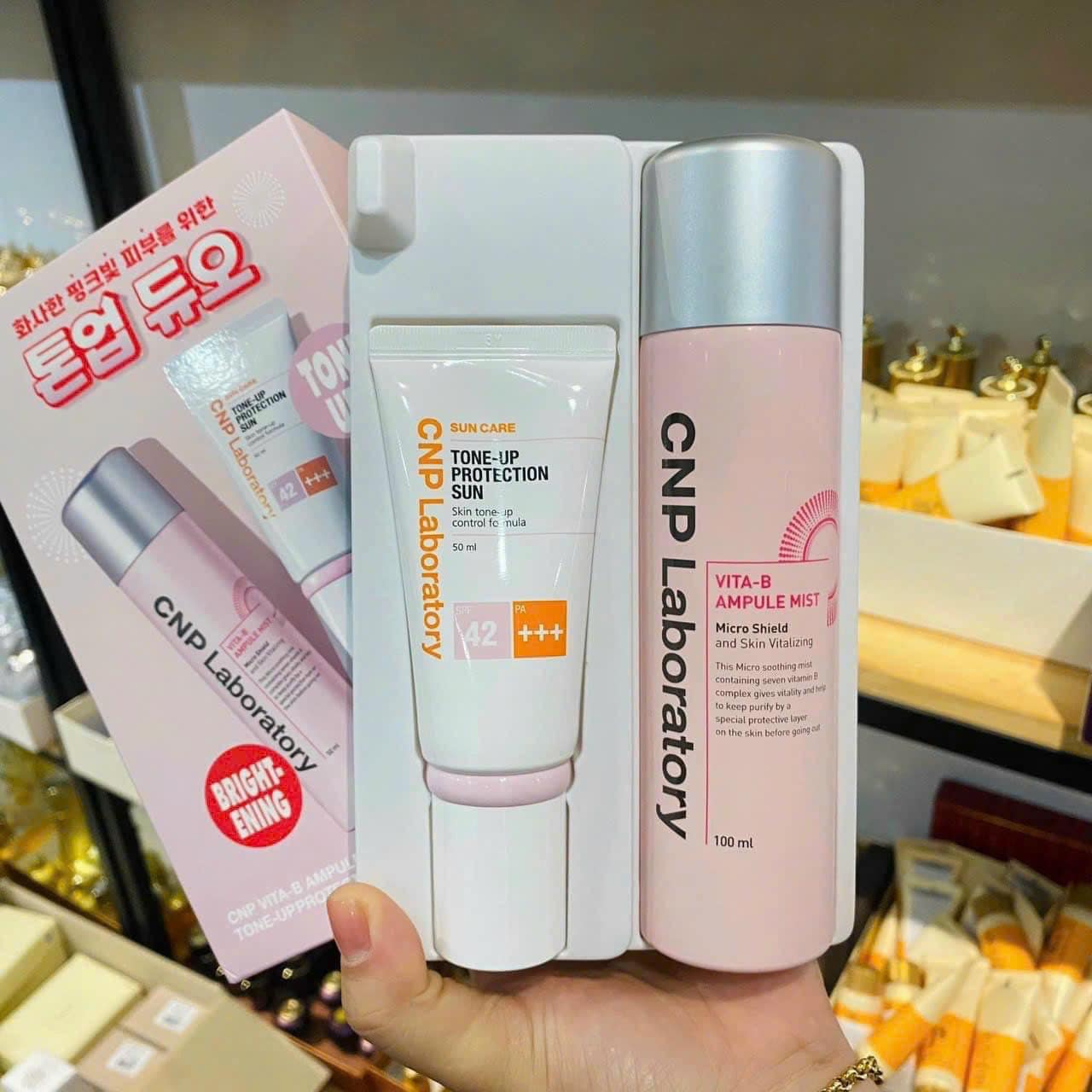 Set Kem chống nắng nâng tone da trắng hồng kiềm dầu CNP Laboratory Tone Up Protection Sun SPF42PA 50ml 2