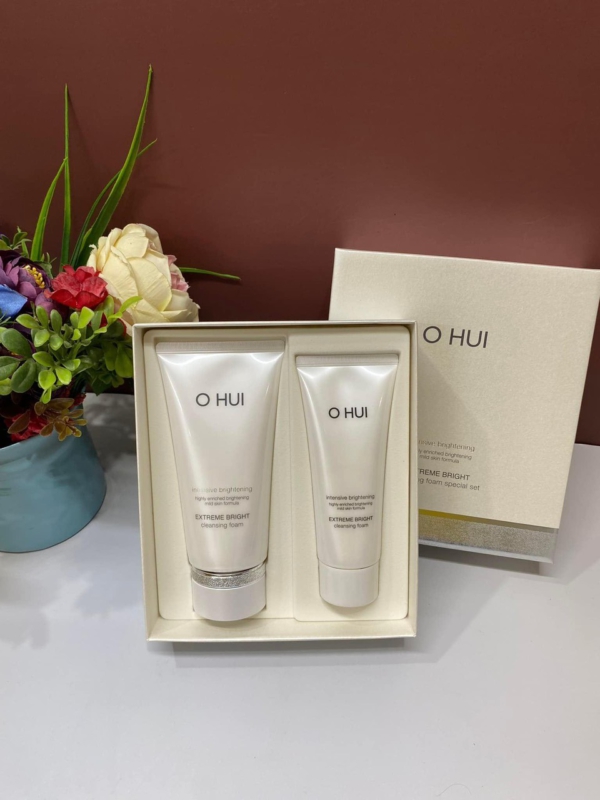 Sét Sữa Rửa Mặt Ohui Trắng Ohui Extreme Bright Cleansing Foam 3
