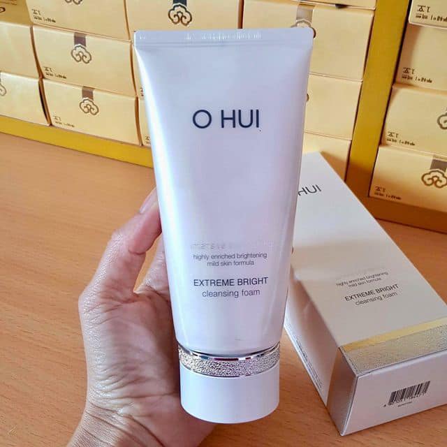 Sữa Rửa Mặt Trắng Da Ngọc Trai OHUI Extreme Bright Cleansing Foam 2